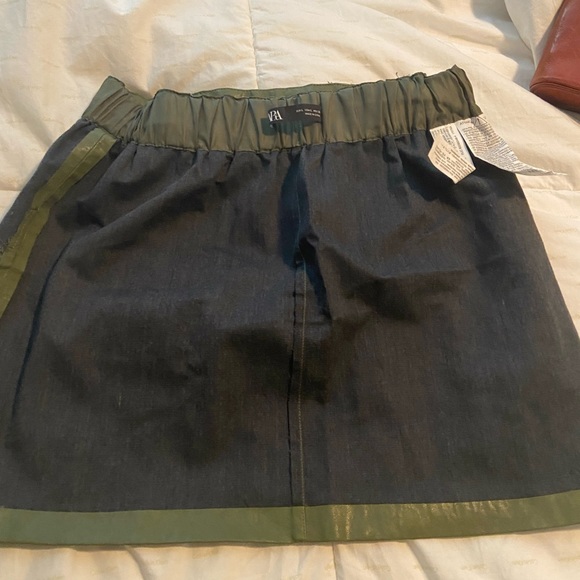 Zara Faux Leather Skirt - Picture 7 of 9